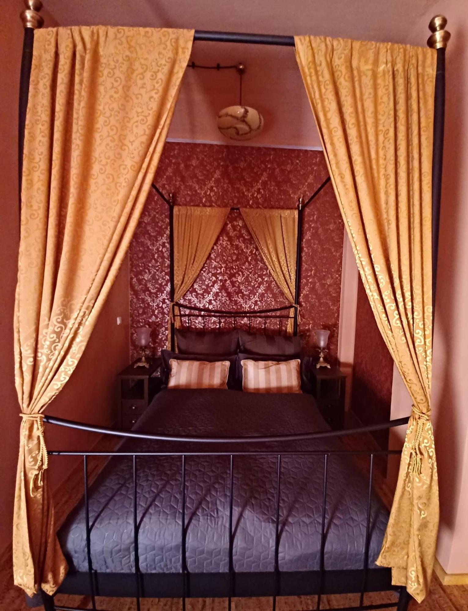 Ferienwohnung Antik Гота Экстерьер фото